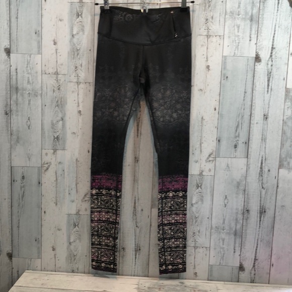 Calia Carrie Underwood Medallion Leggings Extra Small - Picture 1 of 9
